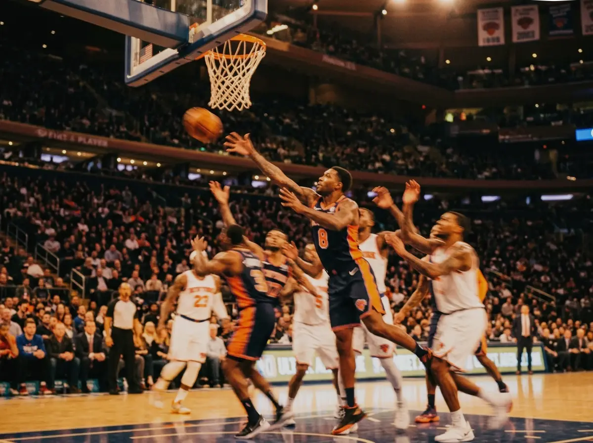 Momento de acción en partido de baloncesto en vivo con efecto de movimiento dinámico